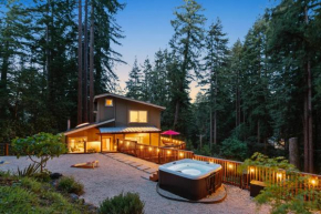 Redwood Oasis - Eco-luxury cabin with hot tub in the Santa Cruz Mountains